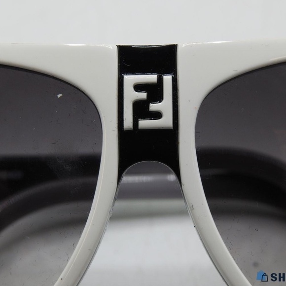Fendi FS1014M 961 125 White & Black Sunglasses main image 10